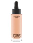MAC Studio Waterweight SPF 30 Foundation NC Tekoča Podlaga ml