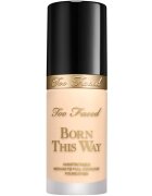 Too Faced Born This Way Undetectable Foundation Light Beige Tekoči Puder 30 ml