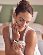 Ahava Beauty Before Age nočna lifting krema za učvrstitev kože za obraz vrat in dekolte 50 ml
