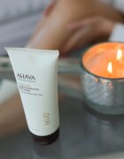 Ahava Dead Sea Mud hranilna krema za telo za suho in občutljivo kožo 200 ml