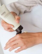 Ahava Dead Sea Mud intenzivna krema za roke za suho in občutljivo kožo 100 ml