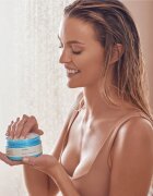 Ahava Dead Sea Water globinsko hranilna maska za lase 220 ml
