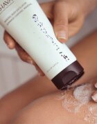Ahava Dead Sea Water mineralni piling za telo 200 ml