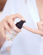 Ahava Hyaluronic Acid Serum vlažilni serum za obraz s hialuronsko kislino 30 ml