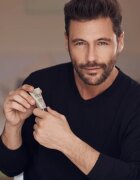 Ahava Time To Energize Men pomlajevalna krema za predel okoli oči za moške 15 ml