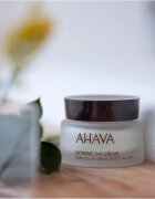 Ahava Time To Revitalize pomlajevalna dnevna krema proti gubam 50 ml
