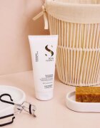 Alfaparf Milano Semi di Lino Diamond Illuminating posvetlitveni balzam za sijaj in enostavno razčesavanje las 200 ml