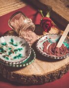 Almara Soap Face Pink Clay & Rose pomirjajoča maska za obraz za zelo suho in občutljivo kožo 20 g