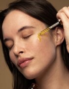Antipodes Divine Face Oil Rosehip & Avocado Oil zaščitni serum proti prvim znakom staranja kože 30 ml