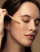 Antipodes Glow Vitamin C serum za osvetljevanje proti prvim znakom staranja kože 30 ml