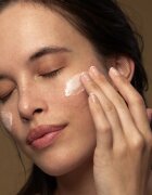 Antipodes Harmony Hyaluronic Manuka Honey Night Cream vlažilna nočna krema 60 ml