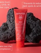 Apivita Bee Sun Safe Anti-Spot and Anti-Age Tinted Face Cream SPF50 zaščitna tonirana krema za obraz SPF 50 odtenek Tinted 50 ml