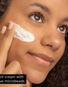 Apivita Express Beauty Exfoliating Face Scrub Olive intenzivni čistilni piling za obraz 2 x 8 ml