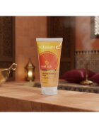 Arganicare Vitamin C Facial Scrub piling za obraz z vitaminom C 150 ml