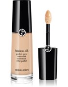 Armani Luminous Silk Concealer korektor in osvetljevalec odtenek 4 12 ml