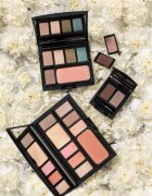 Artdeco Beauty Box Quadrat magnetna kaseta za senčila za oči lica in kamuflažna krema 5130 1 kos