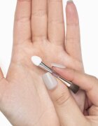 Artdeco Eyeshadow Applicator obojestranski univerzalni čopič za predel okoli oči 1 kos