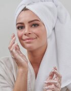 Australian Bodycare Tea Tree Oil čistilni gel za obraz za problematično kožo 200 ml