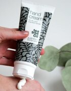 Australian Bodycare Tea Tree Oil hranilna krema za roke za suho do zelo suho kožo 100 ml