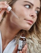 Australian Bodycare Tea Tree Oil & Hyaluronic Acid hialuronski serum za intenzivno hidracijo 30 ml