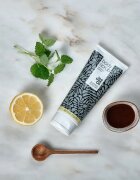Australian Bodycare Tea Tree Oil Lemon Myrtle globinsko čistilni piling 200 ml