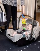 Baby Einstein Cal-a-Puller™ igrača z ropotuljico 0m+ 1 kos