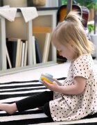 Baby Einstein Discovery Radio™ HAPE glasbena igrača 6m+ 1 kos