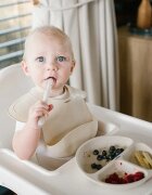 BabyOno Siilicone Plate 6m+ deljeni krožnik s priseskom Beige 1 kos