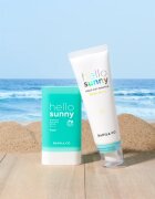 Banila Co. hello sunny Fresh Essence Sun Stick lahka zaščitna krema za obraz SPF 50+ 50 ml