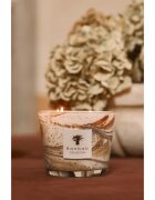 Baobab Collection Leaves Naïs dišeča sveča 500 g