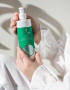BasicLab Dermocosmetics Micellis čistilni gel za normalizacijo kože za mastno k aknam nagnjeno kožo 300 ml