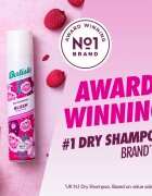 Batiste Blush Flirty Floral suhi šampon za volumen in sijaj 200 ml