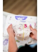 BELLA Baby Happy Soft&Delicate plenice za enkratno uporabo s kanalčki Junior 11-18 kg 12 kos