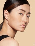 Bobbi Brown Sheer Finish Pressed Powder nežni kompaktni puder odtenek Soft Sand 9 g