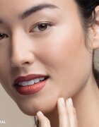 Bobbi Brown Skin Foundation Stick večnamenski make-up v paličici odtenek Natural (N-052) 9 g