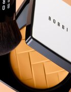 Bobbi Brown Vitamin Enriched Pressed Powder kompaktni puder z vlažilnim učinkom odtenek Yellow 8 g