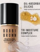 Bobbi Brown Weightless Skin Foundation SPF 15 Mini dolgoobstojni matirajoči tekoči puder z vlažilnim učinkom odtenek Warm Porcelain 13 ml