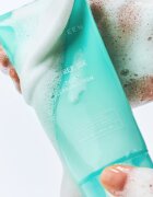 BRINGGREEN Tea Tree Cica Deep Cleansing Foam globinsko čistilna pena s pomirjajočim učinkom 120 ml