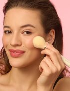 BrushArt Basic Blush brush čopič za rdečilo 1 kos