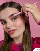 BrushArt Double Duty Eyeliner & Eyeshadow brush čopič za nanašanje senčil in črtal za oči obojestranski 1 kos