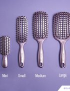BrushArt Hair Vent blowdry hairbrush with boar bristles krtača za lase z najlonskimi in prašičjimi ščetinami Medium 1 kos