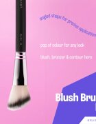 BrushArt Professional B4 Blush brush čopič za rdečilo B4 1 kos