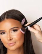 Brushworks Angled Blush Brush poševen čopič za rdečilo vrsta NO. 7 1 kos