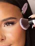 Brushworks Angled Blush Brush poševen čopič za rdečilo vrsta NO. 7 1 kos