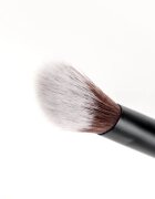 Brushworks Back Comb Brush čopič za korektor vrsta NO. 25 1 kos