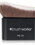 Brushworks Blending Face & Body Brush čopič za obraz in telo kabuki vrsta NO. 24 1 kos