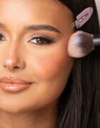 Brushworks Bronzer Brush čopič za bronzer vrsta NO. 10 1 kos