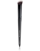 Brushworks Precise Angled Concealer Buffing Brush čopič za korektor vrsta NO. 8 1 kos