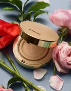Burberry Beyond Wear Perfecting Matte Cushion dolgoobstojni tekoči puder v gobici SPF 15 odtenek Fair Warm 10 14 g