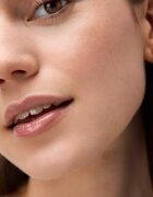 Catrice Aura Drop Lip Elixir olje za ustnice s hranilnim učinkom odtenek 010 Sparkle Served 4 ml